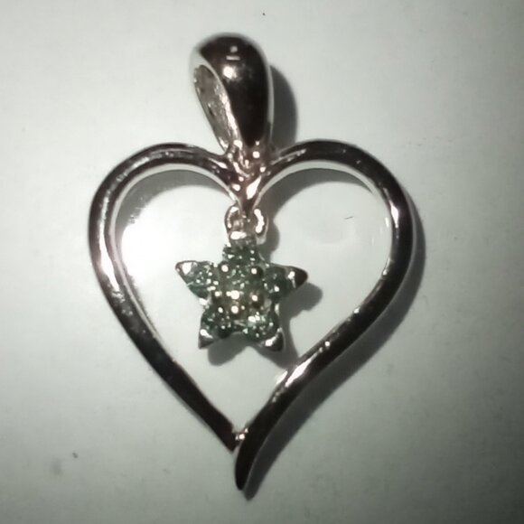 REDUCED! 14Kt White Gold Green Diamond Star-Heart Pendant - Picture 2 of 5